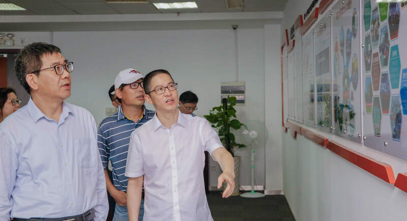 宁波保税区严荣杰主任在赛尔集团调研
