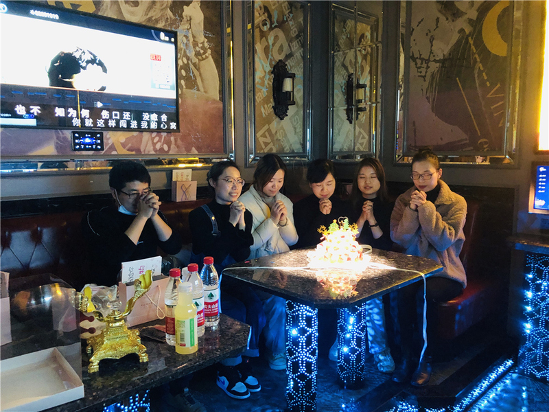 优胜业务二部的圣诞聚餐