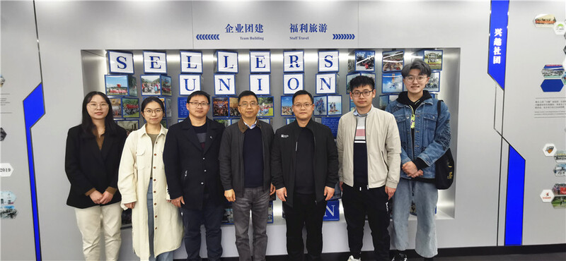 高校老师走进赛尔