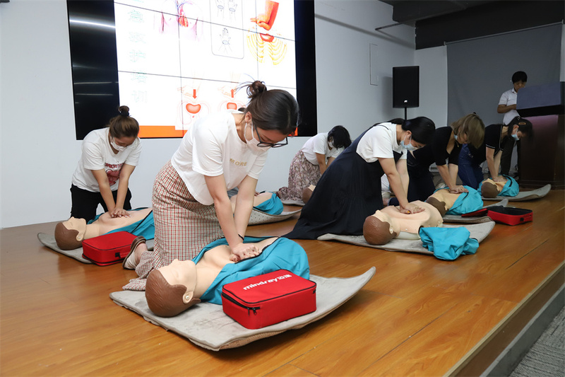 全民CPR+AED ——集团举办“急救知识培训”